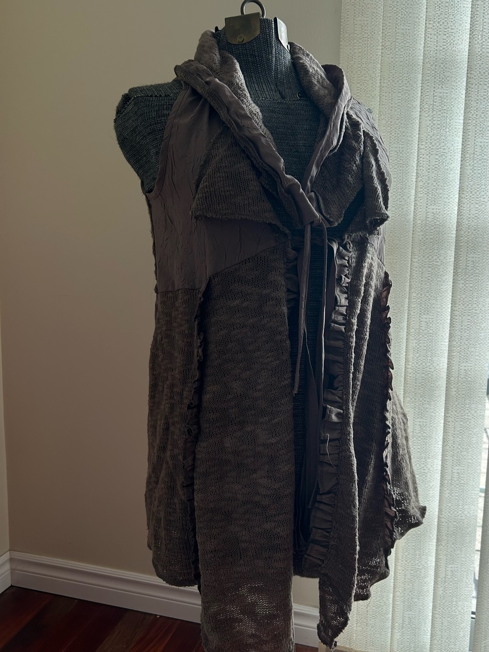 Knit tie up vest